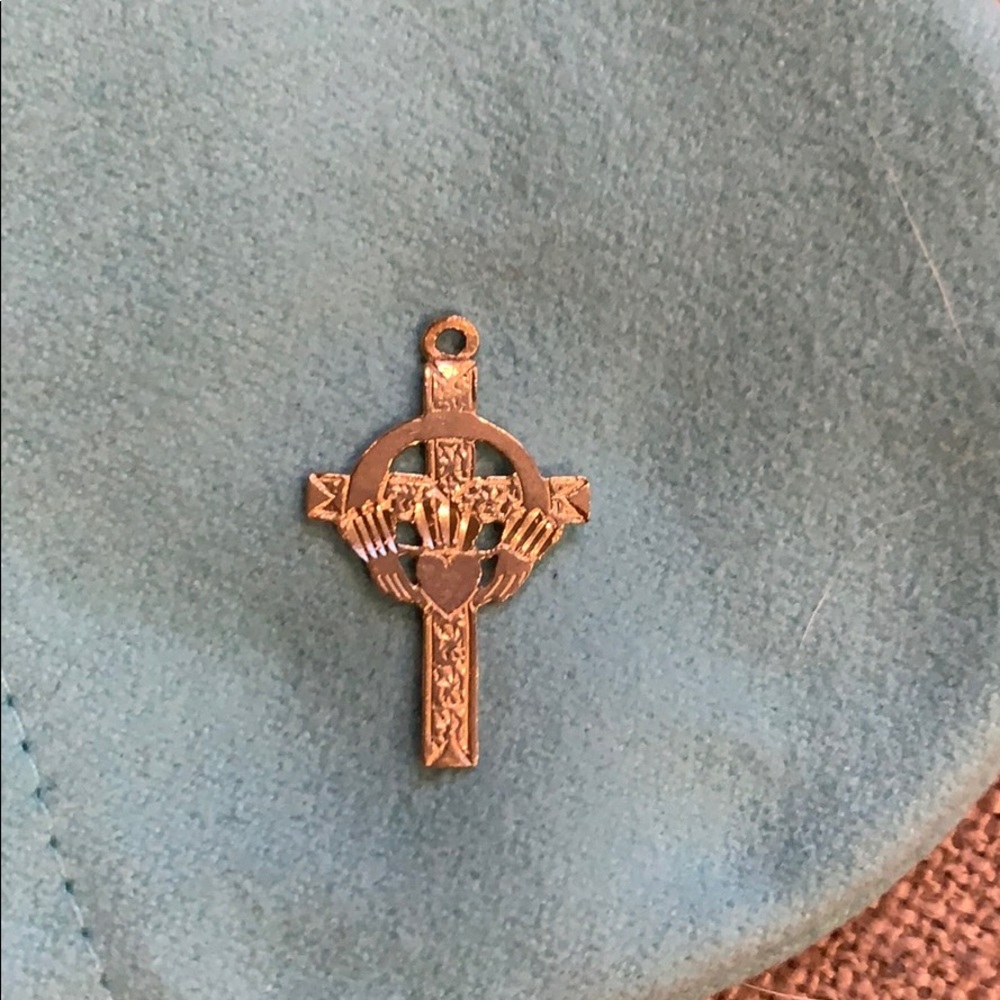 14k yellow gold Calladagh charm for necklace